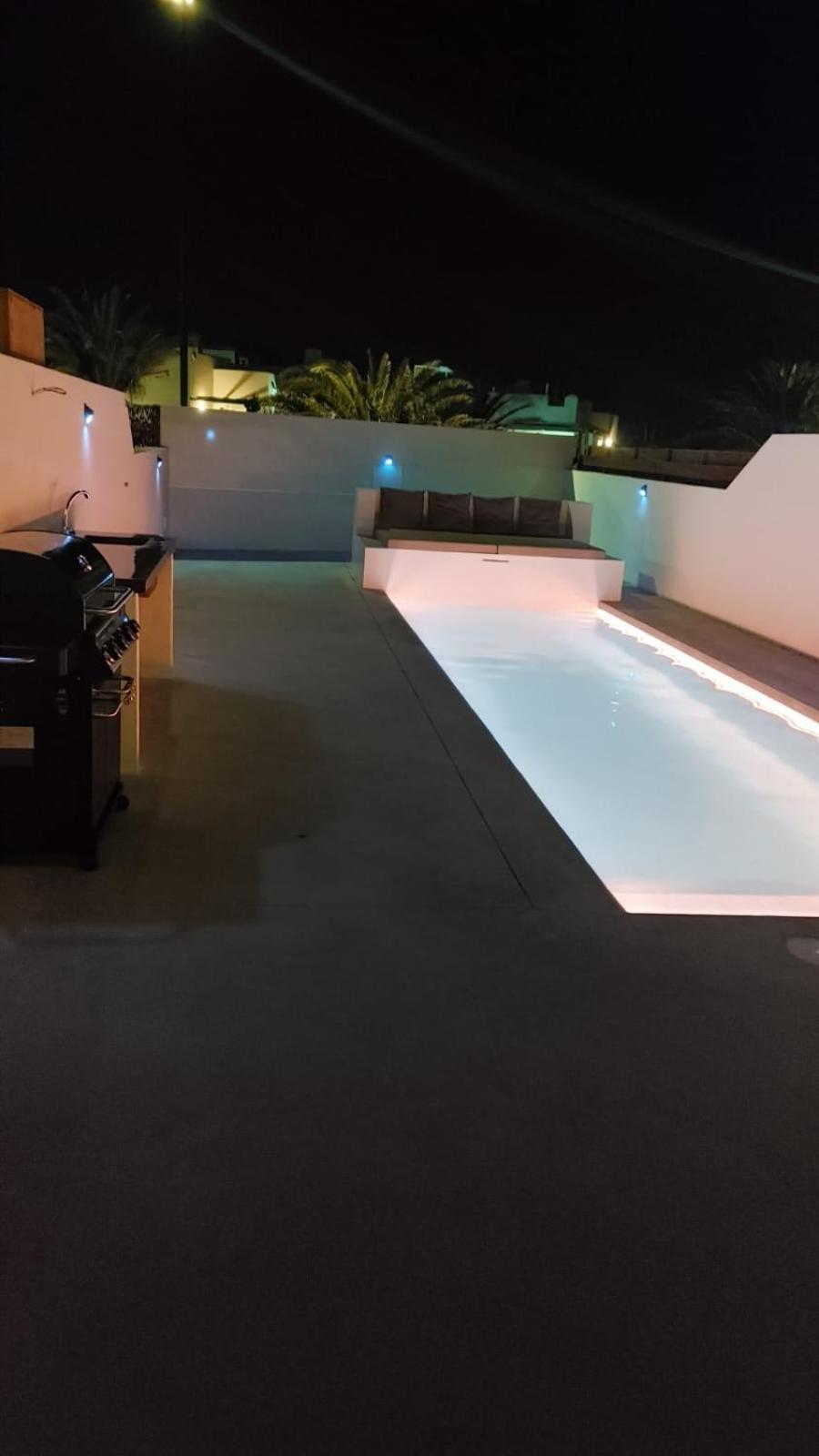 Sun Sea Villa-heated Pool